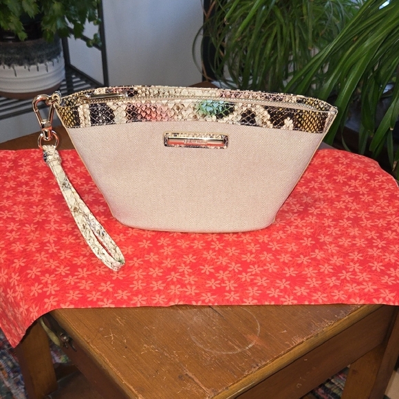 Brahmin Handbags - Brahmin Arianna Wristlet in Multi-Flashback. Exclusive. SOLD OUT. HTF. RARE.